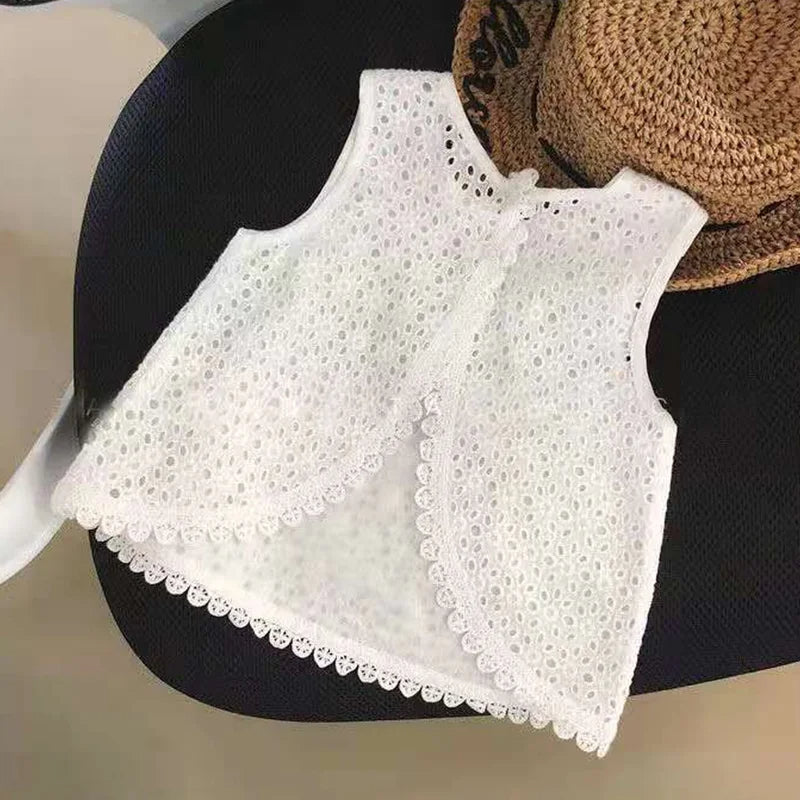 Ju Ju Jam's Beach Breeze Girls Set – Adorable and comfortable summer set for girls, featuring a beach-themed top and matching shorts.