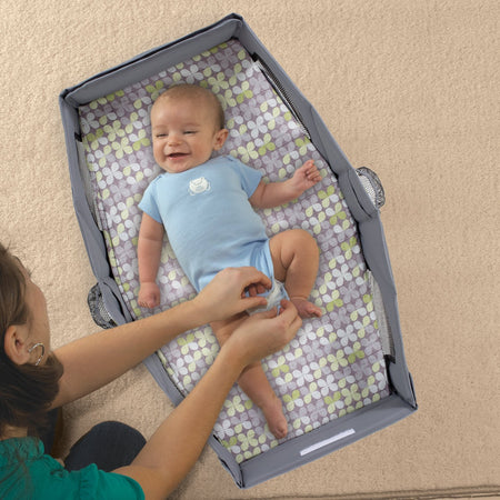 New Portable Baby Crib with Toy Hanging Rod